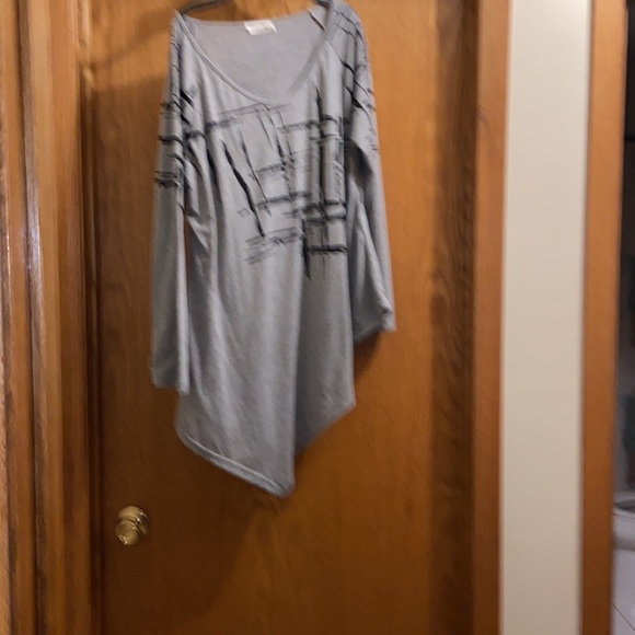 Top - Picture 6 of 7